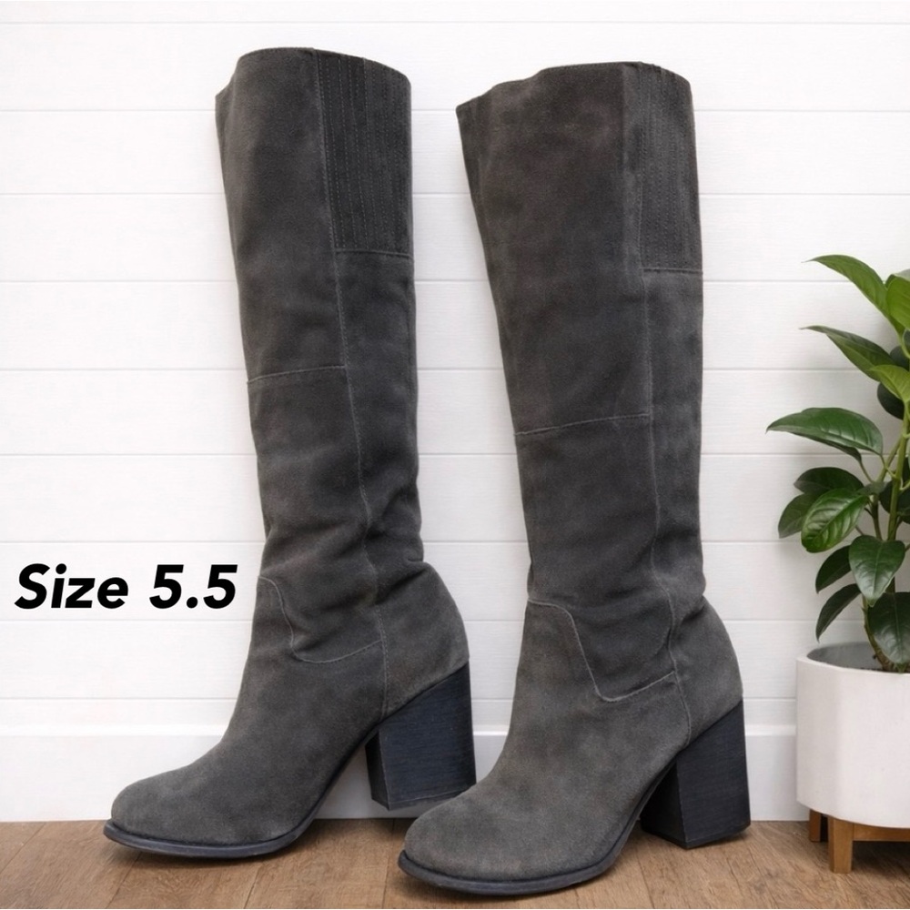 🦋 Maiden Lane Gray Suede Knee-High Boots – Size 5.5 – Chunky Heel